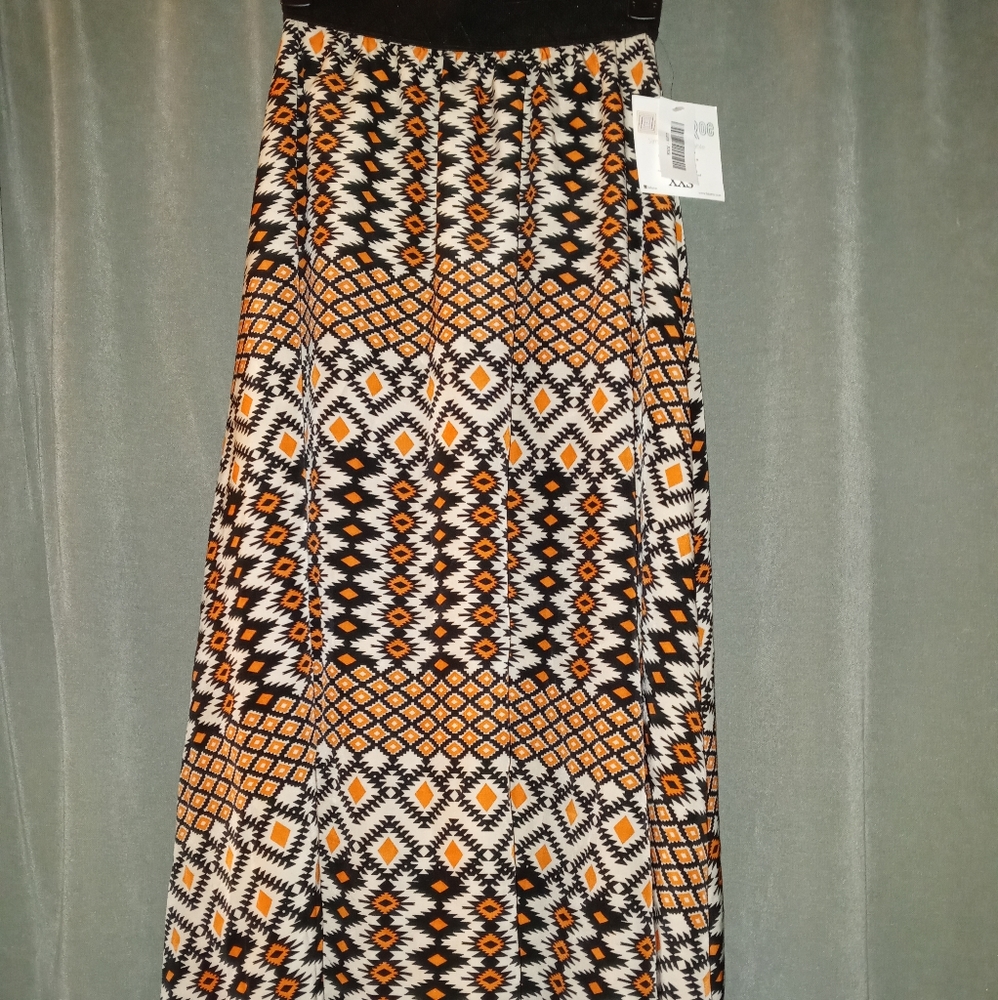 LulaRoe Lucy Skirt